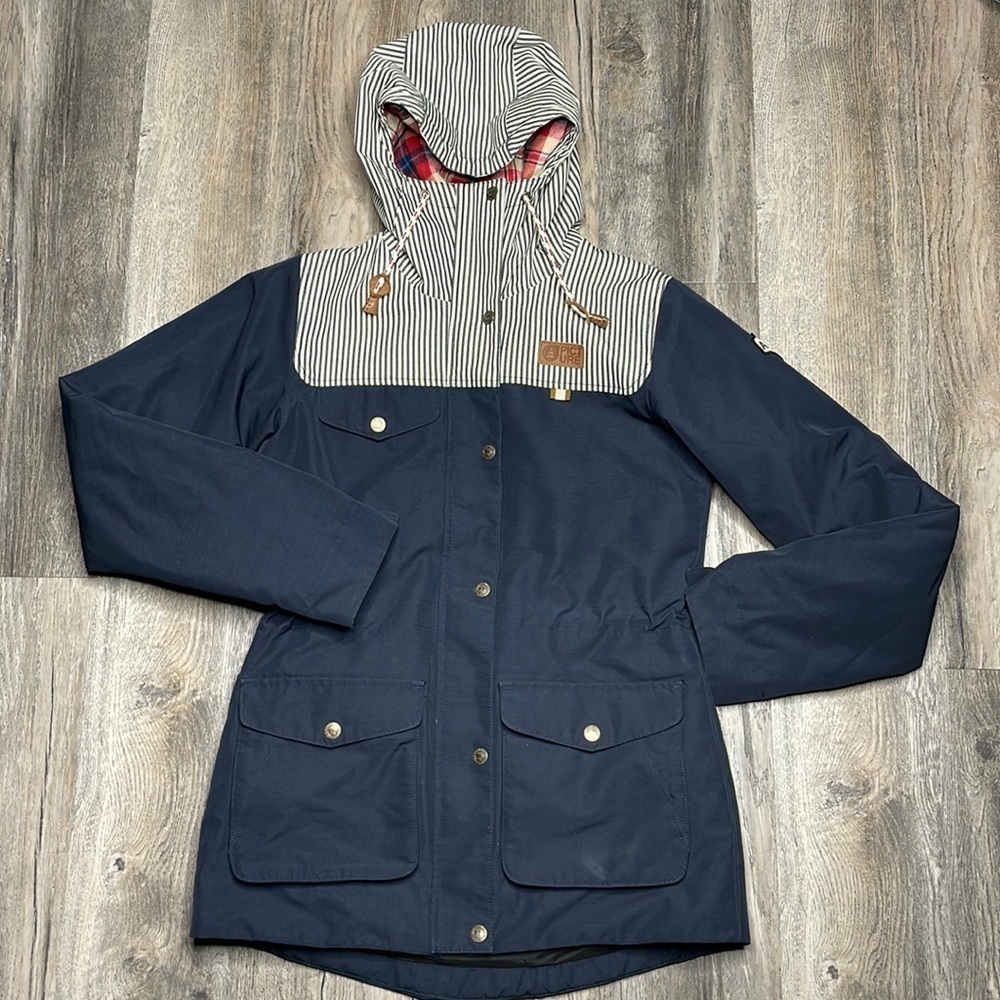 Picture Organic Women’s Navy Blue and White Hooded Snow Jacket, size small